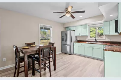 7489 Riverside Road, Seagrove, NC 27341 - Photo 9