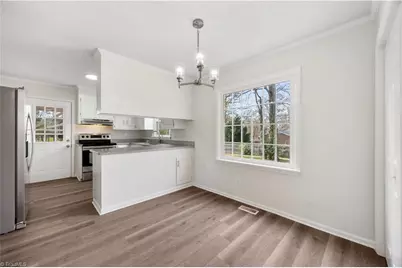 2821 Edgewood Avenue, Burlington, NC 27215 - Photo 5