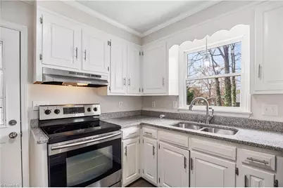 2821 Edgewood Avenue, Burlington, NC 27215 - Photo 11