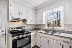 2821 Edgewood Ave, Burlington, NC 27215 - Photo 11