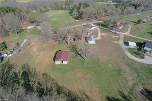 4190 Grubbs Rd, Walkertown, NC 27051 - Photo 17