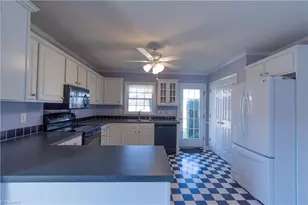 6055 Wind Shadow Ln, Walkertown, NC 27051 - Photo 7