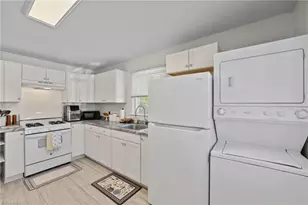 721 Taylor St, Eden, NC 27288 - Photo 11