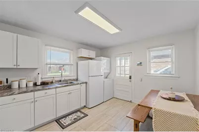 721 Taylor Street, Eden, NC 27288 - Photo 9