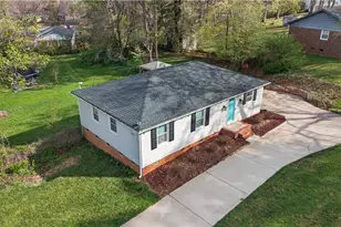 1501 Pebblebrook Rd, Winston-Salem, NC 27105 - Photo 3