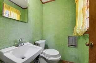 560 Sharp Rd, Madison, NC 27025 - Photo 9