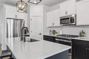 9132 Stoney River Ln, Kernersville, NC 27284 - Photo 3