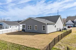 9132 Stoney River Ln, Kernersville, NC 27284 - Photo 7