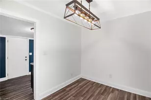 2805 Kentwood St, Greensboro, NC 27405 - Photo 13