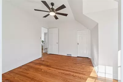 907 Sunset Drive, High Point, NC 27262 - Photo 39