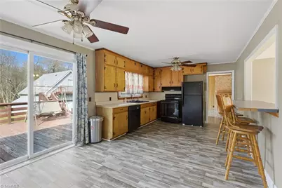 1313 Ridgewood Avenue, Reidsville, NC 27320 - Photo 11