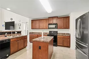 2100 Penley Trl, Greensboro, NC 27406 - Photo 9