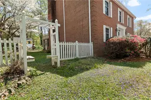 5664 Regents Park Rd, Kernersville, NC 27284 - Photo 9