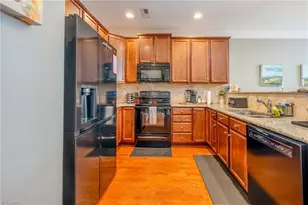 2703 Kingsbury Ct, Burlington, NC 27215 - Photo 11