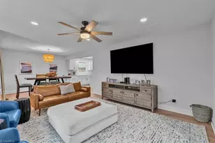 1 Bent Oak Ct, Greensboro, NC 27455 - Photo 5