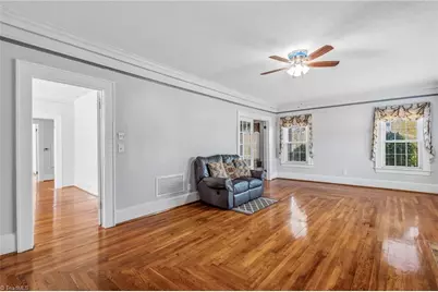 208 Cox Avenue, Thomasville, NC 27360 - Photo 9
