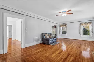 208 Cox Ave, Thomasville, NC 27360 - Photo 9