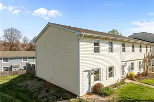 5723 Bramblegate Rd, Greensboro, NC 27409 - Photo 37