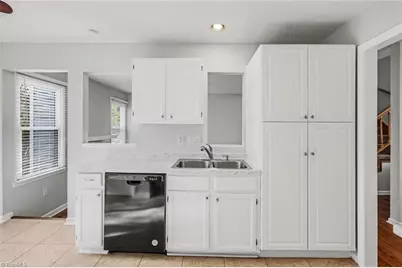 4031 Sherry Court, Jamestown, NC 27282 - Photo 7