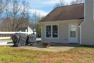 6300 Ridge Haven Rd, Greensboro, NC 27410 - Photo 23