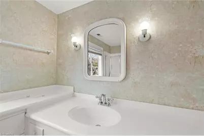 619 W Lexington Avenue, High Point, NC 27262 - Photo 37