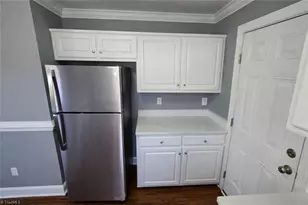 2208 Foxfire Ln, Burlington, NC 27217 - Photo 9