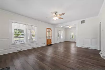 303 E Swannanoa Avenue, Liberty, NC 27298 - Photo 9