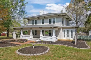 303 E Swannanoa Ave, Liberty, NC 27298 - Photo 3