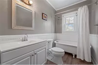 303 E Swannanoa Avenue, Liberty, NC 27298 - Photo 21