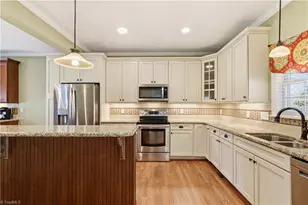 3617 Edgemoor Ct, Clemmons, NC 27012 - Photo 11