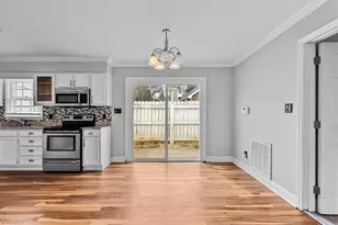 332 Brookside Ct, Kernersville, NC 27284 - Photo 9