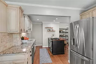 1824 Colonial Ave, Greensboro, NC 27408 - Photo 13