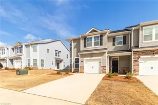 1245 Evelynnview Ln, Kernersville, NC 27284 - Photo 1