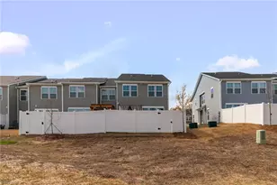 1245 Evelynnview Ln, Kernersville, NC 27284 - Photo 27