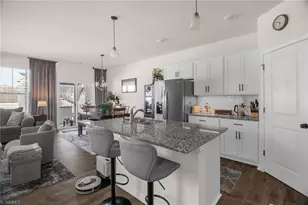 1245 Evelynnview Ln, Kernersville, NC 27284 - Photo 7