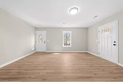 105 Mendota Avenue, Lexington, NC 27292 - Photo 9