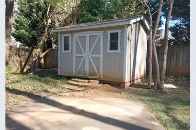 3202 Northampton Drive, Greensboro, NC 27408 - Photo 3