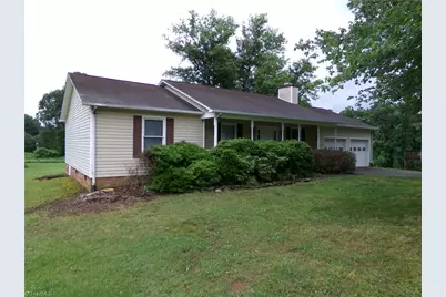844 Leichester Square Court, Kernersville, NC 27284 - Photo 3