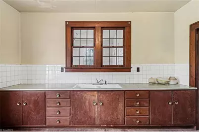 1419 Westbrook Drive, Winston-Salem, NC 27103 - Photo 9