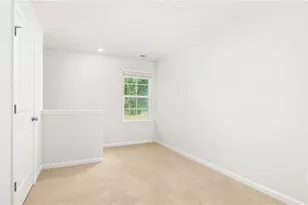 1602 Hamilton Hills Dr, Greensboro, NC 27406 - Photo 11