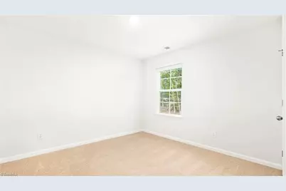 1602 Hamilton Hills Drive, Greensboro, NC 27406 - Photo 13