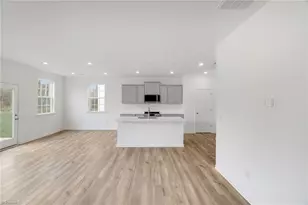 5266 Amaryllis Wy, Winston-Salem, NC 27104 - Photo 9