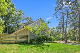 629 Rockspring Rd, High Point, NC 27262 - Photo 3