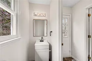 401 Sherwood Ct, Eden, NC 27288 - Photo 13