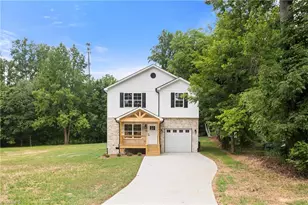 534 Virginia Dr, Yadkinville, NC 27055 - Photo 3