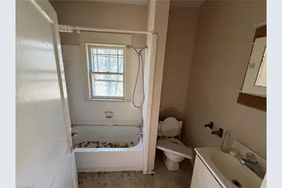 305 Lockland Avenue, Winston-Salem, NC 27103 - Photo 17