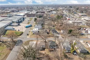 204 Holt St, Burlington, NC 27217 - Photo 9