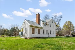 606 E Springfield Rd, High Point, NC 27263 - Photo 27