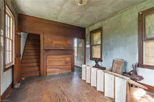 606 E Springfield Rd, High Point, NC 27263 - Photo 13