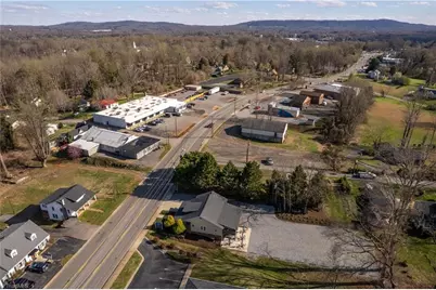 913 N Bridge Street, Elkin, NC 28621 - Photo 35